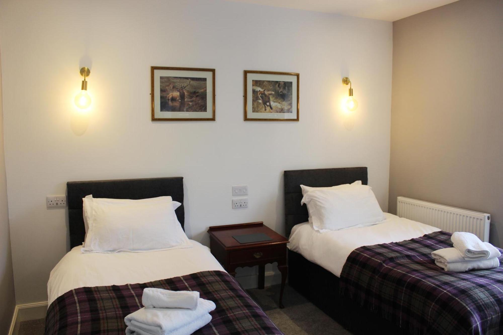 Conon Hotel Dingwall Exterior foto